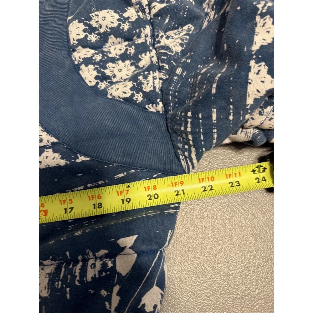 Urban Outfitters Out From Under Women's Cropped Quilted Jacket Small Grunge - Picture 5 of 10